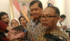 5a4c8b9b4fa67-ketua-komite-pencegahan-korupsi-komite-pk-dki-jakarta-bambang-widjojanto_375_211