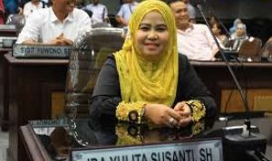 md-96295-Anggota-DPRD-Kota-Pekanbaru--Ida-Yulia-Susanti.