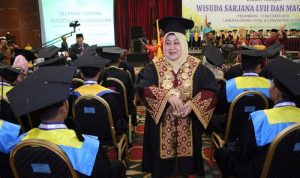 wisuda-1169-mahasiswa-rektor-sampaikan-prestasi-dan-kemajuan-unilak