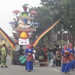 kuansing-tampilkan-tema-mengantar-anak-pancar-oleh-induak-bako