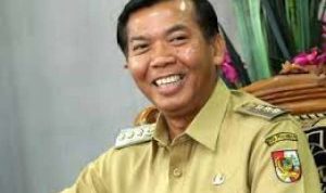 md-86886-Wali-Kota-Pekanbaru--Dr.-H.-Firdaus--ST--MT.