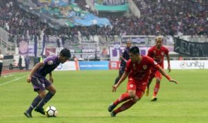 pemain-persita-aldi-al-cahya-dan-kalteng-putra-yericho-christiantoko