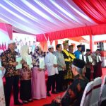 serahkan-sertifikat-tanah-jokowi-minta-jangan-cepat-disekolahkan