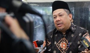 Politikus Fahri Hamzah menilai hanya Prabowo yang terlihat lugas debat tanpa sontekan.