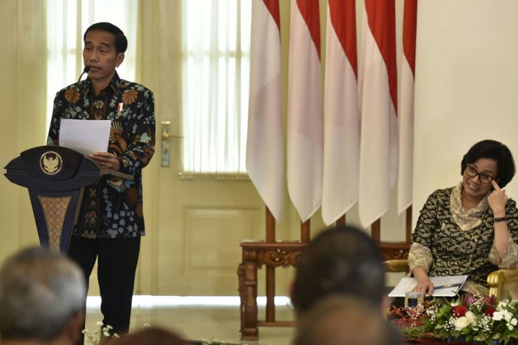 Presiden Joko Widodo dan Menteri Keuangan Sri Mulyani