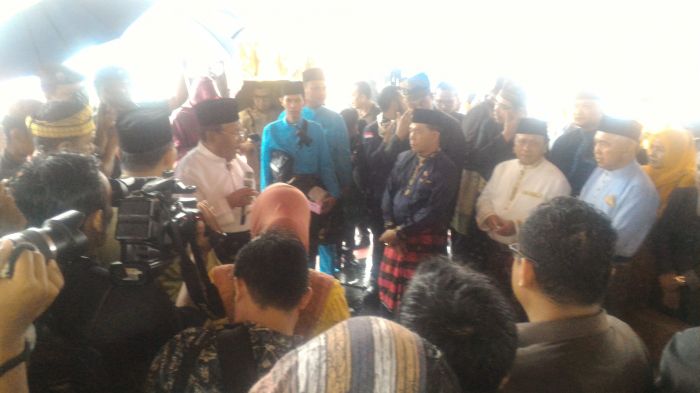 hujan-deras-tak-urungkan-peresmian-jembatan-siak-iv-dan-dua-fly-over