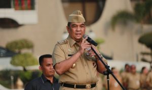 wagubri-tegur-asn-berpakaian-pdh-tak-sesuai-aturan