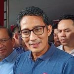Cawapres nomor urut 02, Sandiaga Uno meminta pendukungnya khatam Al-Quran daripada menghadang kampanye paslon 01.