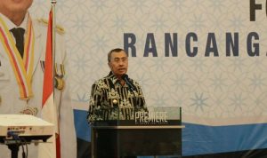 Gubernur Riau, Syamsuar pada Rapat koordinasi Rencana Pembangunan Jangka Menengah Daerah (RPJMD), di Hotel Premier, Pekanbaru,