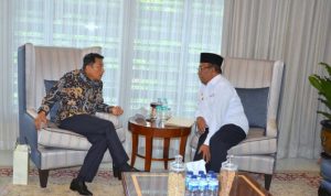 Gubernur Riau Wan Thamrin Hasyim