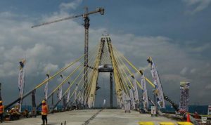 Jembatan Siak IV, Pekanbaru, Riau yang baru diresmikan pada 14 Februari lalu