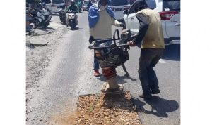 Perbaikan jalan