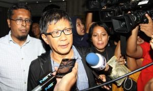 Rocky Gerung dijadwalkan turut hadir dalam konser solidaritas untuk Ahmad Dhani.