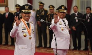 Syamsuar, dirinya bersama Wakilnya Edy Natar Nasution