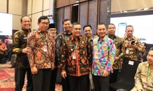 Wali Kota Pekanbaru Dr H Firdaus ST MT, didampingi Sekretaris Kota