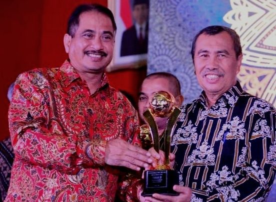 Gubernur Riau Syamsuar