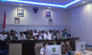 Gubri saat memberikan keterangan terkait pendistribusian logistik surat dan kotak suara, serta situasi keamanan jelang Pemilu serentak 2019.