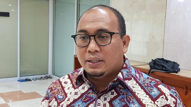 Juru Bicara BPN Andre Rosiade mengeluhkan kinerja Sentra Gakkumdu di Pemilu 2019.