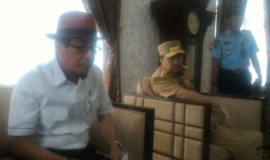 Menkumham Yasonna Hamonangan Laoly didampingi Gubernur Riau Syamsuar,