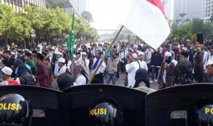 Pendemo aksi 22 Mei di depan kantor Bawaslu RI.