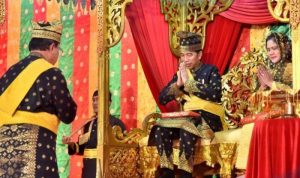 Presiden Joko Widodo bersama Ibu Negara