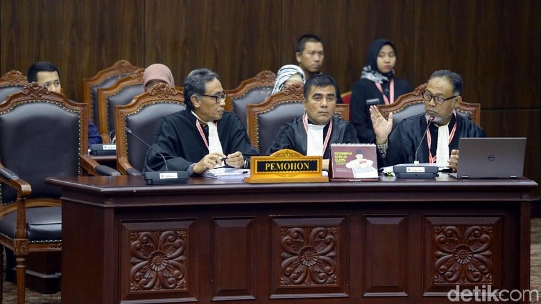 Sidang MK
