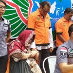 37264_02381222072019_nunung_tertunduk_malu