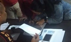 Pembuatan Surat Pernyataan oleh Pasangan yang terjaring Razia.