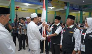 dilepas-gubri-dini-hari-dua-cjh-kelompok-pertama-gagal-berangkat
