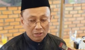 Kepala OJK Riau, Yusri