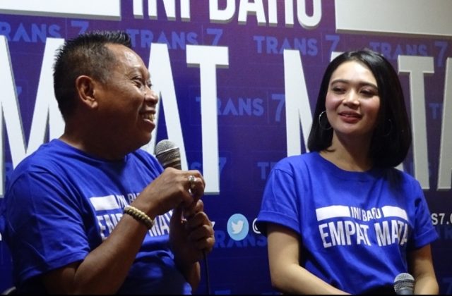 Tukul Arwana dan Wika Salim dalam konferensi pers peluncuran program Ini Baru Empat Mata yang akan segera tayang pada 26 Agustus nanti.