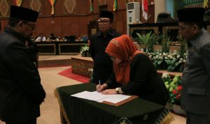 apbd-p-2019-riau-ketok-palu-total-rp-942-triliun