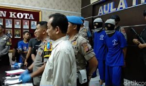 Pemalak dan Pembunuh