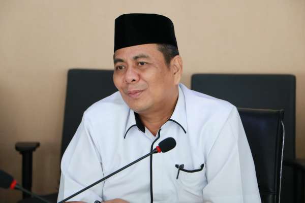 Kepala Dinas Lingkungan Hidup dan Kebersihan Kota Pekanbaru, Zulfikri SH.