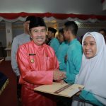 gubri-berikan-penghargaan-pada-siswa-berprestasi-se-riau