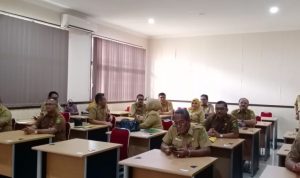 Para pejabat eselon II menjalani evaluasi oleh tim assesment.