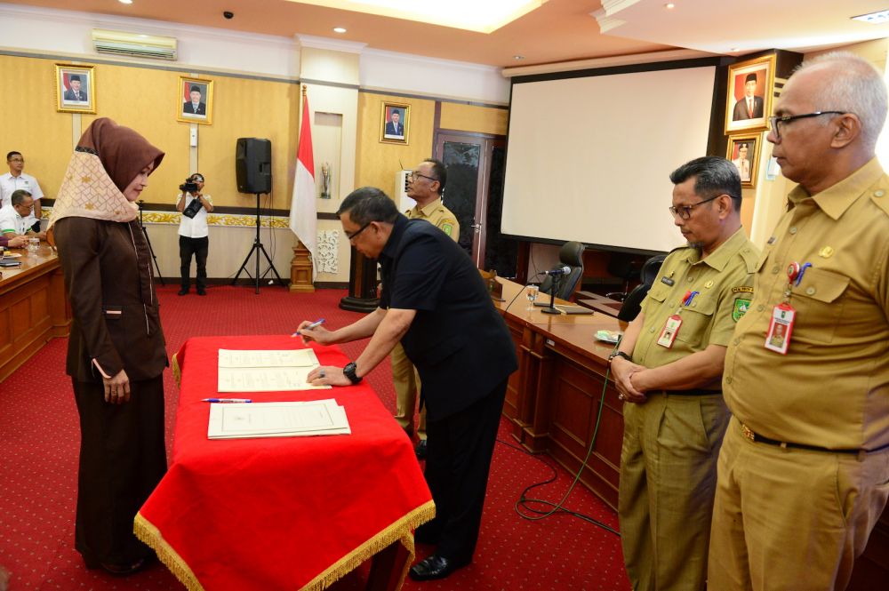 pemprov-riau-teken-mou-dengan-66-perguruan-tinggi