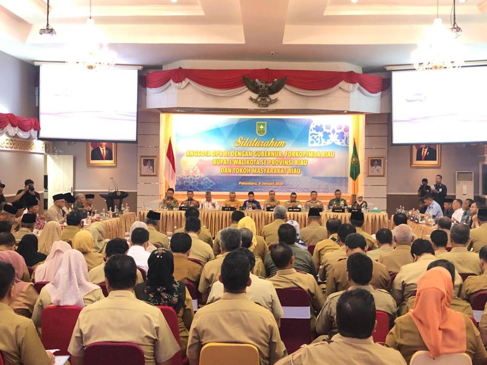 Pertemuan Gubri, Forkompimda dan ForumbKomunikasi DPR RI Dapil Riau.
