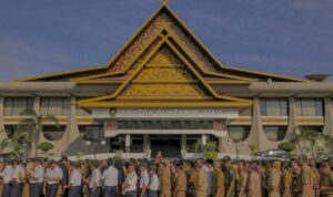 pasca-lebaran-gubri-minta-asn-dan-thl-pemprov-riau-kembali-kerja-besok