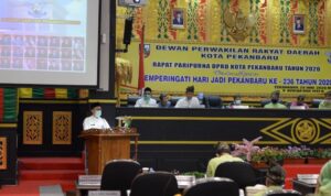 gubri-hadiri-rapat-paripurna-hari-jadi-kota-pekanbaru-ke-236-tahun-2020