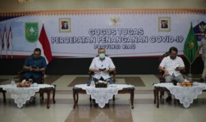 pns-dan-non-pns-pemprov-riau-harus-jadi-contoh-untuk-masyarakat
