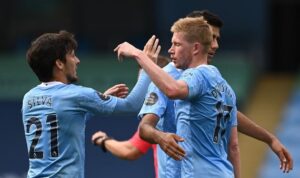 de-bruyne-dan-david-silva_169