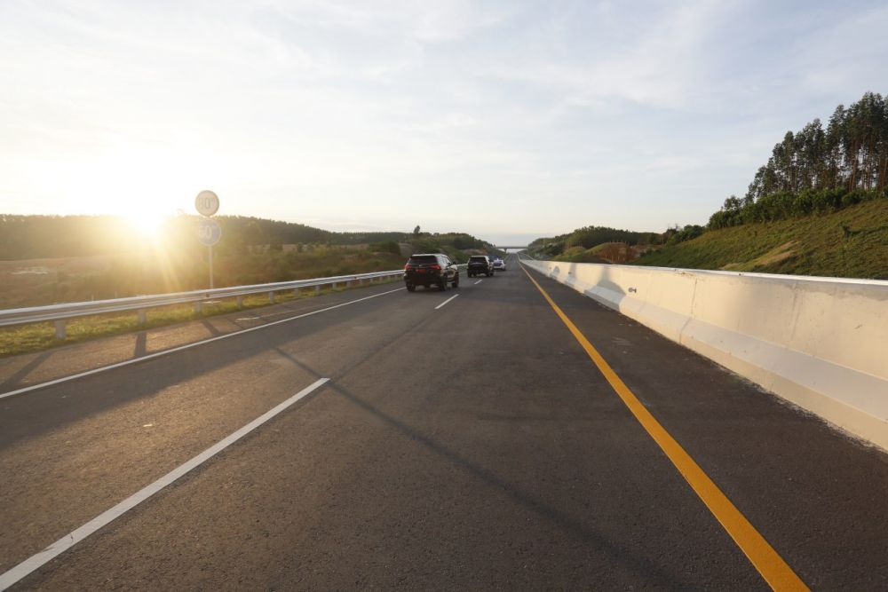 6647-kendaraan-melintasi-tol-pekan