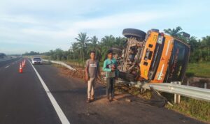 kecelakaan-di-tol-pekanbaru-dumai-k