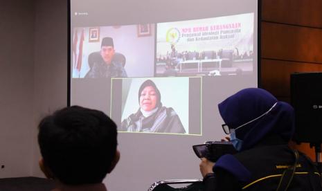 anggota-mpr-fraksi-partai-keadilan-sejahtera-pks-dr-hj_201216100853-937
