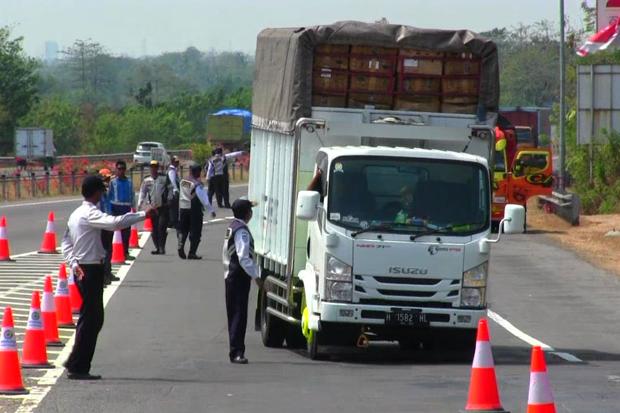 indonesia-target-bebas-truk-odol-1-januari-2023-ciy