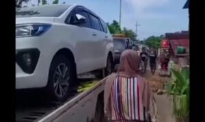viral-video-warga-satu-desa-di-tuban-borong-mobil_169