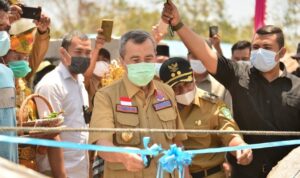 gubri-hadiri-peletakan-batu-pemecah
