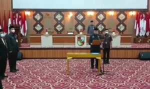45204-news-asisten-i-lantik-rat