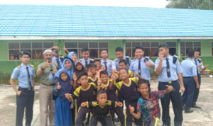 Siswa SMA Plus